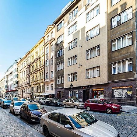 Cozy Old Town Stay - 1-Bedroom Apartment Praha Bagian luar foto