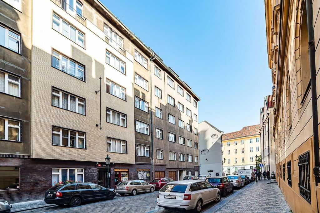 Cozy Old Town Stay - 1-Bedroom Apartment Praha Bagian luar foto